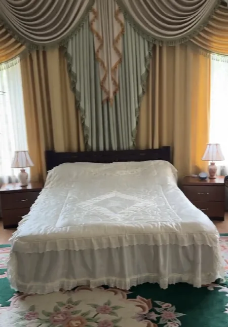 Комерційна, 315 м², Фонтан