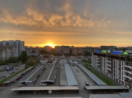 2-кімнатна квартира, 71 м², Європейський, Крижанівка