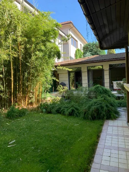 5-room house, 700 m², Fontan