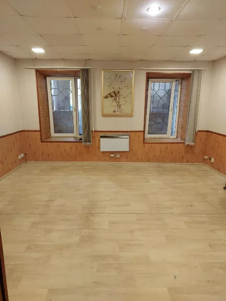 Комерційна, 84 м², Центр