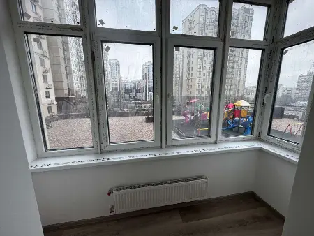 3-кімнатна квартира, 81 м², Таїрова