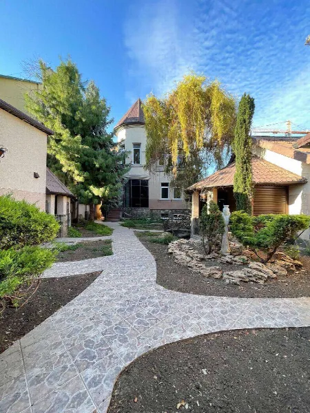 6-кімнатний будинок, 374 м², Таїрова