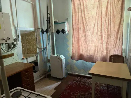 3-кімнатна квартира, 68 м², Центр