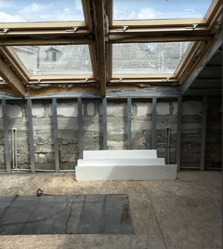 Комерційна, 330 м², Центр