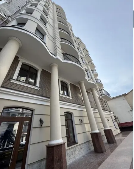 2-кімнатна квартира, 75 м², Віндзор, Центр