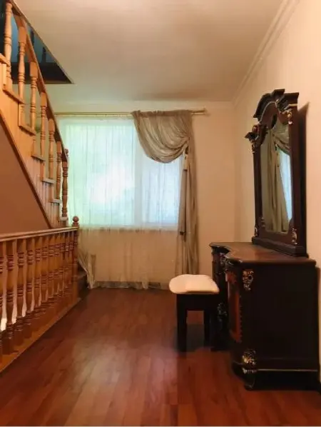 3-комнатная квартира, 85 м², Бурлачья Балка