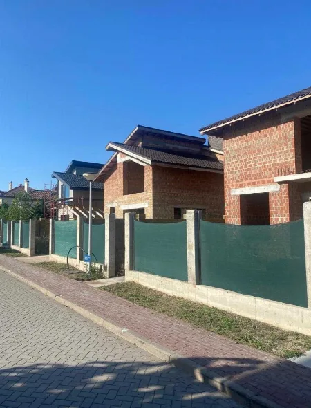 6-кімнатний будинок, 230 м², Сосновий берег
