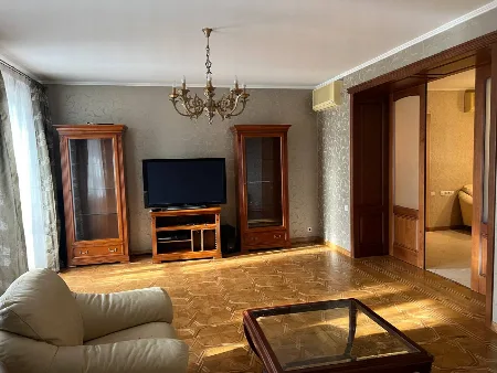 4-кімнатна квартира, 145 м², Кам'яна квітка, Фонтан