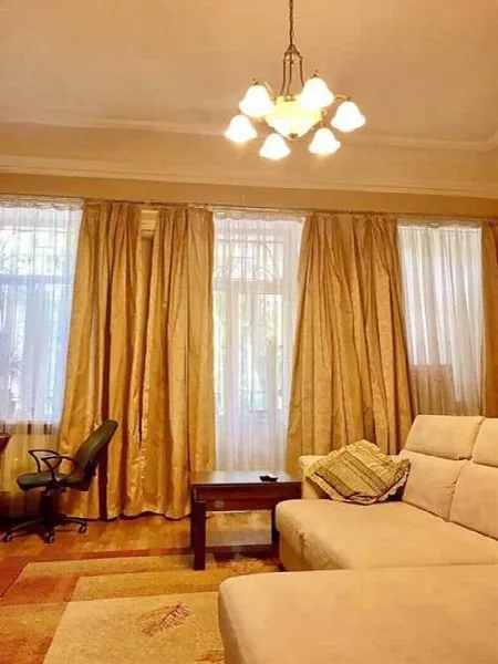 2-кімнатна квартира, 85 м², Центр