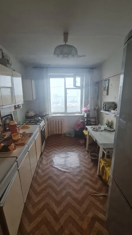 3-кімнатна квартира, 64 м², Таїрова