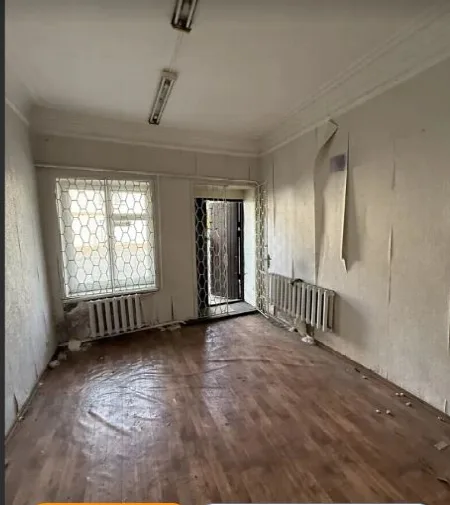 Комерційна, 50 м², Центр