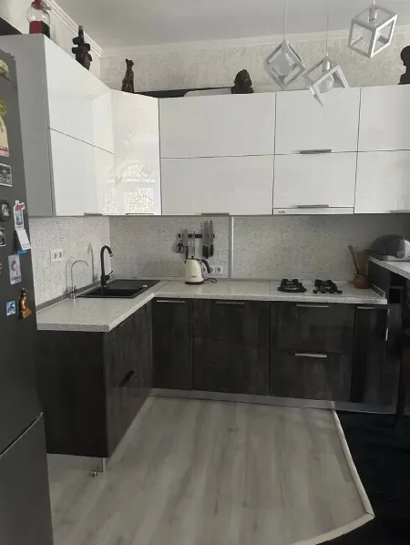2-кімнатна квартира, 119 м², Центр