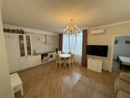 2-кімнатна квартира, 63 м², Синій птах, Центр