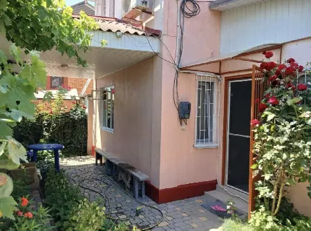 4-кімнатний будинок, 60 м², Фонтанка