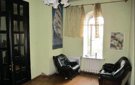 4-комнатная квартира, 102 м², Центр