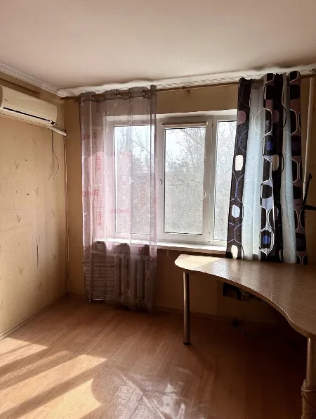 4-кімнатна квартира, 71 м², Котовського