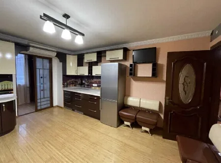 3-room apartment, 103 m², Budynok bilia Fontanu, Fontan