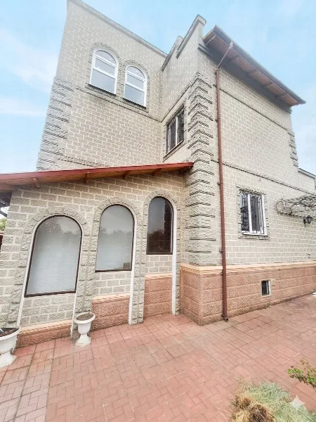 6-кімнатний будинок, 240 м², Великодолинське