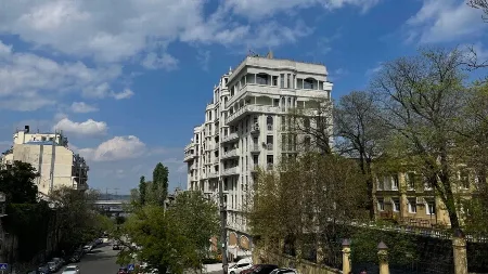 3-комнатная квартира, 101 м², Шах-Намэ, Центр