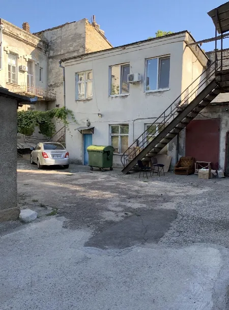 Комерційна, 912 м², Молдаванка
