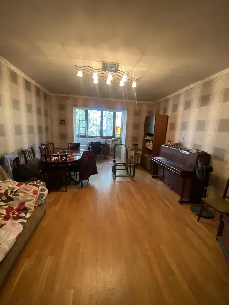 3-комнатная квартира, 94 м², Центр