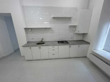 2-комнатная квартира, 84 м², Центр