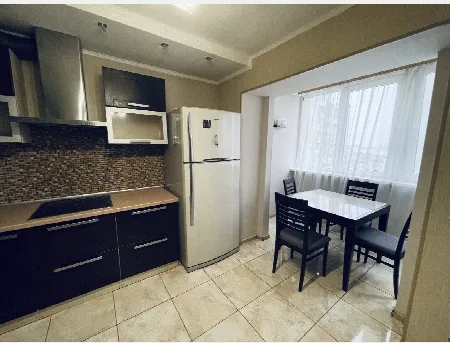 3-комнатная квартира, 77 м², Молдаванка