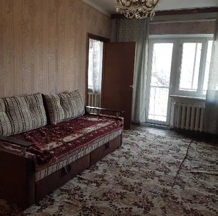 3-комнатная квартира, 58 м², Центр