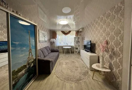 3-комнатная квартира, 64 м², Таирова