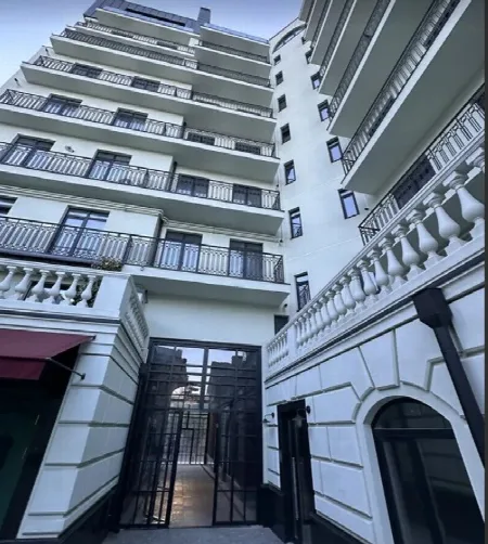 3-кімнатна квартира, 202 м², Гімназист, Центр