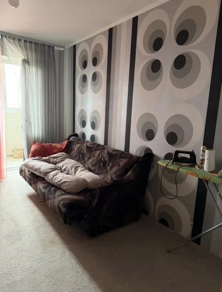 3-кімнатна квартира, 74 м², Таїрова