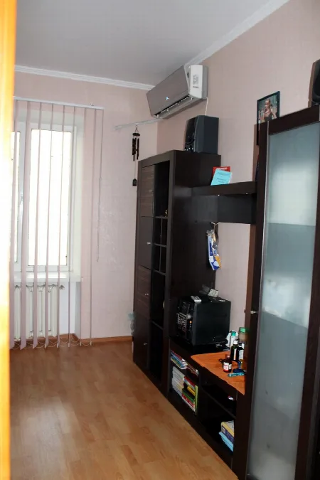 3-комнатная квартира, 61 м², Центр