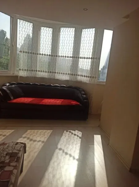 3-комнатная квартира, 60 м², Молдаванка