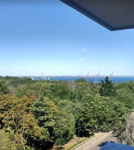 2-кімнатна квартира, 75 м², Лідерсовський, Центр