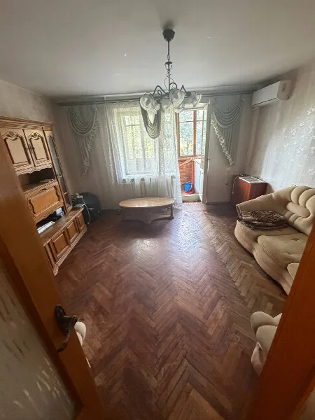 3-кімнатна квартира, 66 м², Таїрова