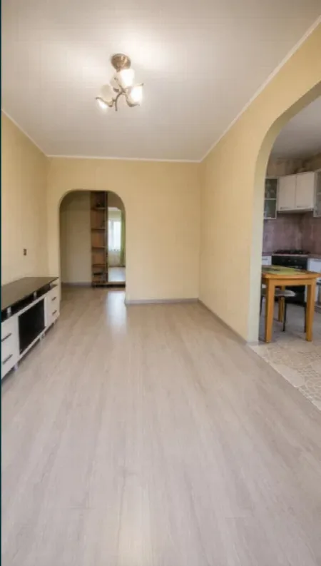 3-комнатная квартира, 65 м², Таирова