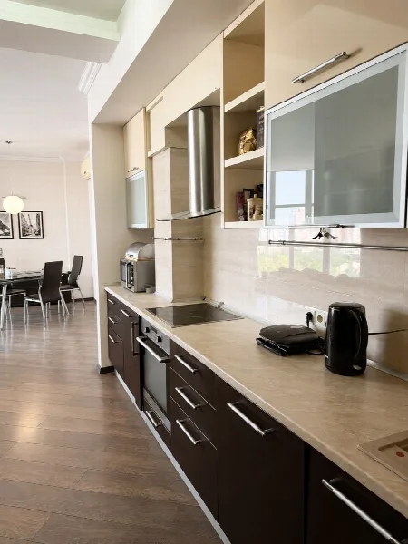 2-кімнатна квартира, 111 м², Будинок Галицького, Центр