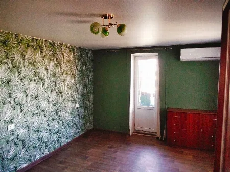 3-кімнатна квартира, 69 м², Таїрова