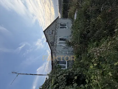 3-кімнатний будинок, 69 м², Петродолинське
