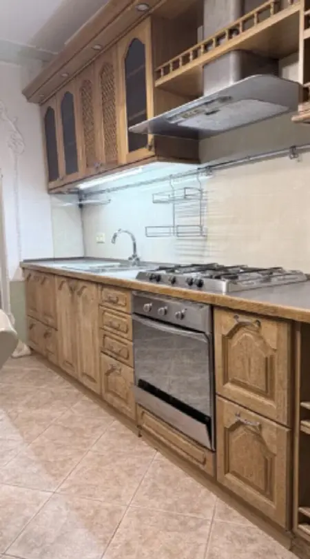 3-кімнатна квартира, 70 м², Таїрова