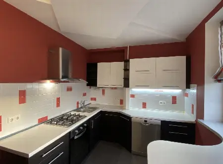 2-кімнатна квартира, 62 м², Таїрова