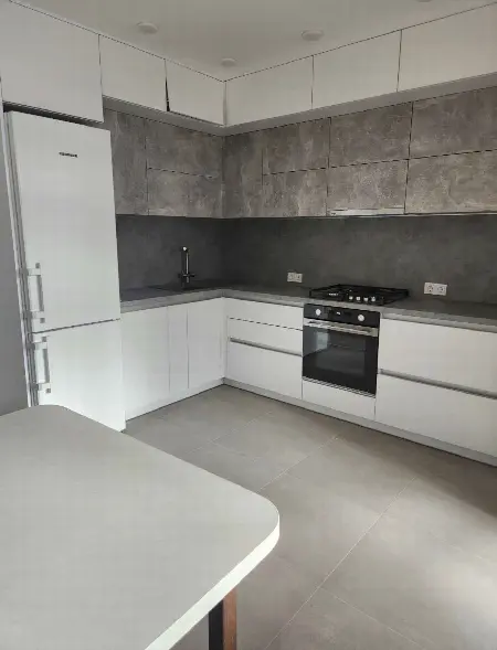 3-кімнатна квартира, 103 м², Таїрова