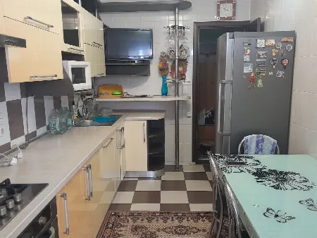 3-кімнатна квартира, 70 м², Слобідка