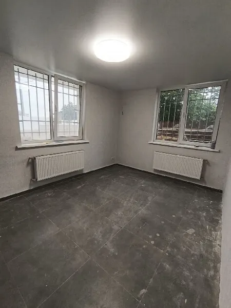 2-кімнатна квартира, 63 м², Таїрова