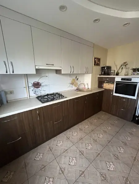 3-комнатная квартира, 69 м², Таирова