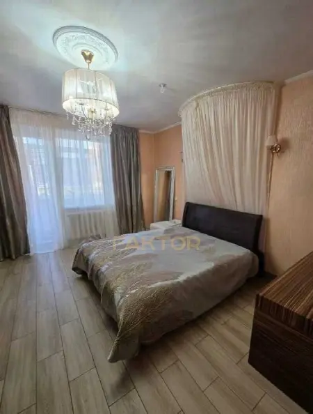 3-кімнатна квартира, 62 м², Молдаванка