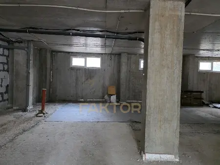 Коммерция, 175 м², Дом на Щорса, Черемушки