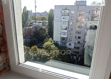 1-кімнатна квартира, 30 м², Таїрова