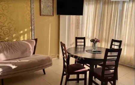 3-кімнатна квартира, 104 м², Центр