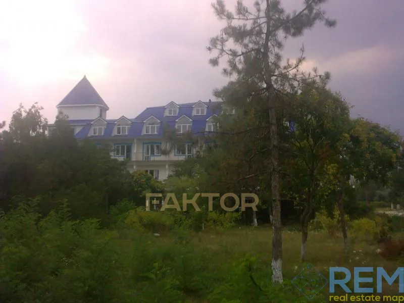 Помещение свободного назначения 3 800 м², этаж 1/4, ул. Морская, Коблево